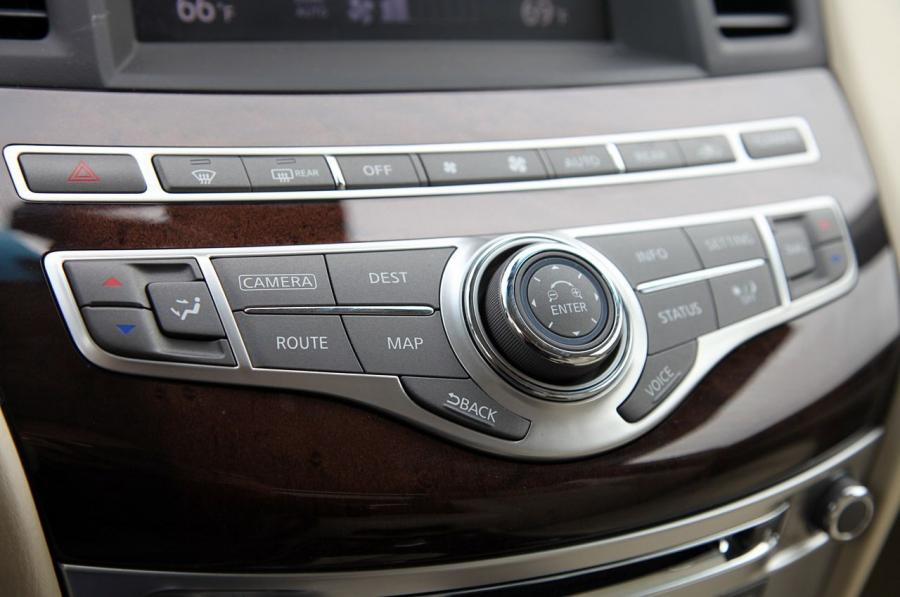  Infiniti JX35 2013 года  (фото 47 из 95)